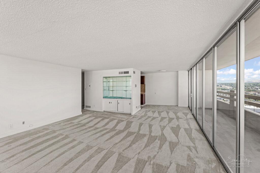 Living room and kitchen entrance